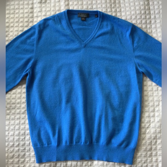 Bergdorf Goodman Cashmere Sweater V-Neck